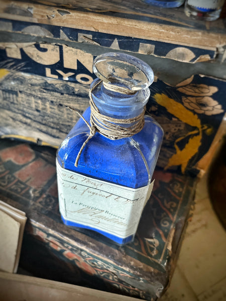 Blue pigment PB4