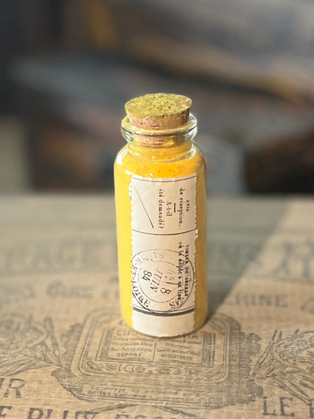 Apothecary bottle filled with yellow pigment PJ30