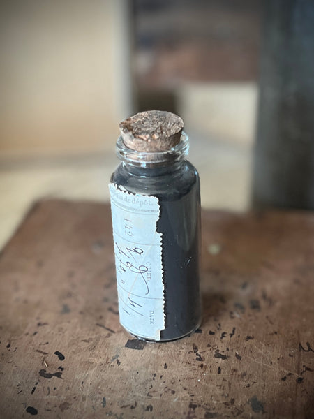 Black pigment bottle - PN5