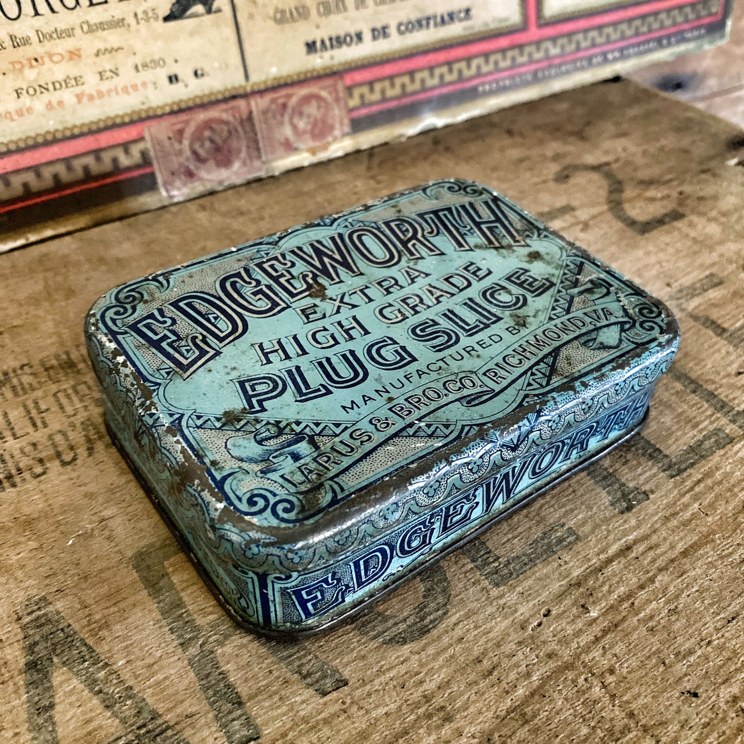 Edgeworth Tabacco medium metal tin box